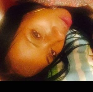 Meet your Posher, Samira